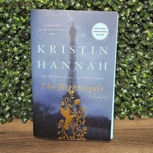 The Nightingale +5 Bookish Gifts+ Packing Video